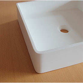Baignoire en Solid Surface : nos conseils d'entretien
