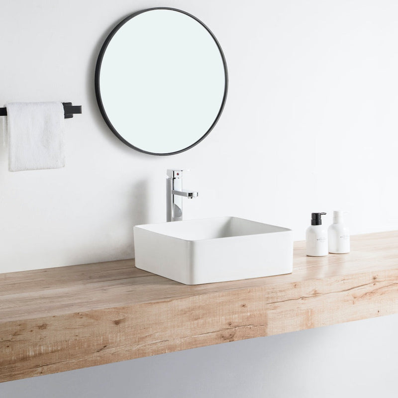 Vue de côté vasque à poser carrée en céramique RIVA blanc mat 36,5 cm