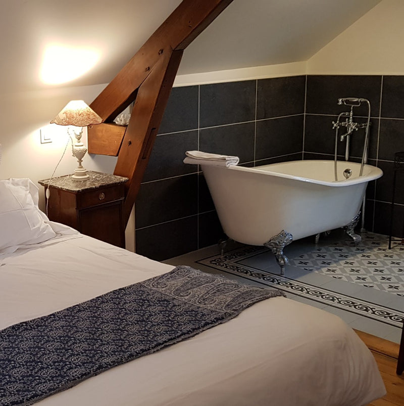 Baignoire en fonte ASHFORD blanche- Le Monde du Bain | Commun