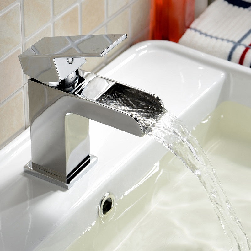 Robinet mitigeur lavabo cascade TANO - Le Monde du Bain